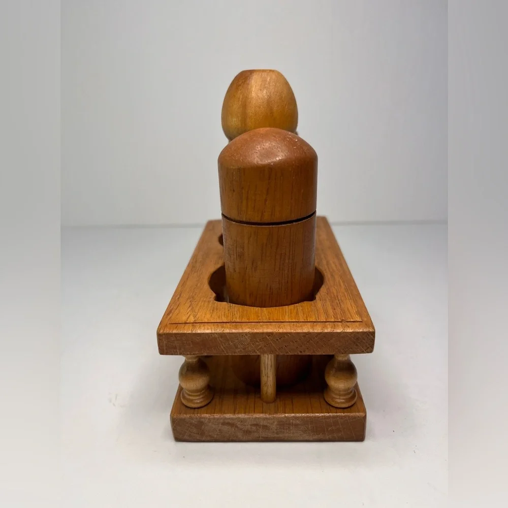Vintage Wood Salt & Pepper Shaker Set with Holder Rubber Stoppers.‎